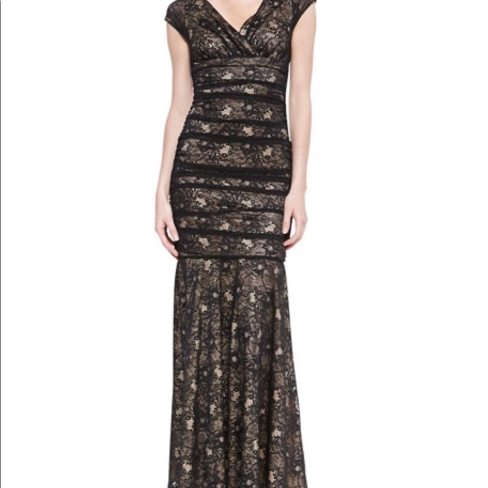 Laundry cap sleeve lace mermaid gown